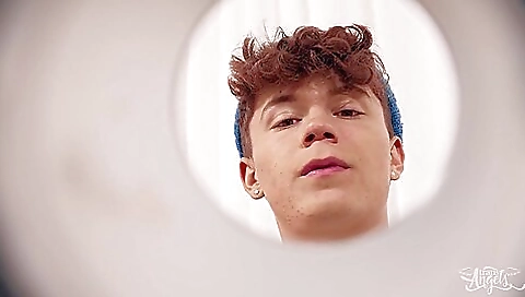 Jayne calloway receives a blow job and gets her hole penetrated