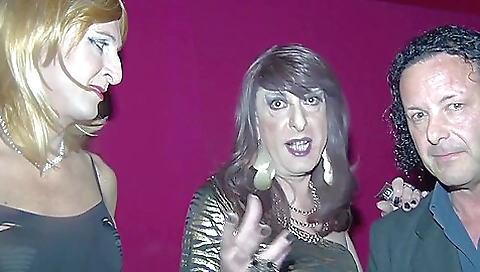 Shatery fumbles with a big dick and she cum in her mouth